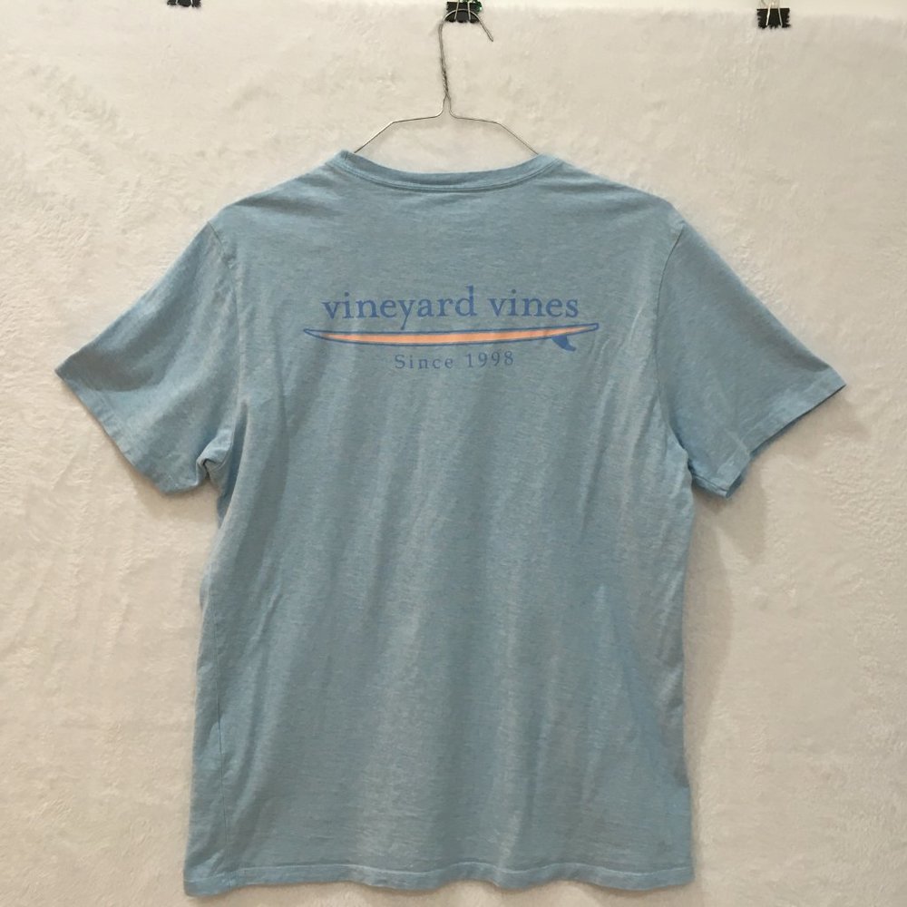 Vineyard Vines Light Blue Heather Surfboard Since 1998  Pocket T Shirt Medium